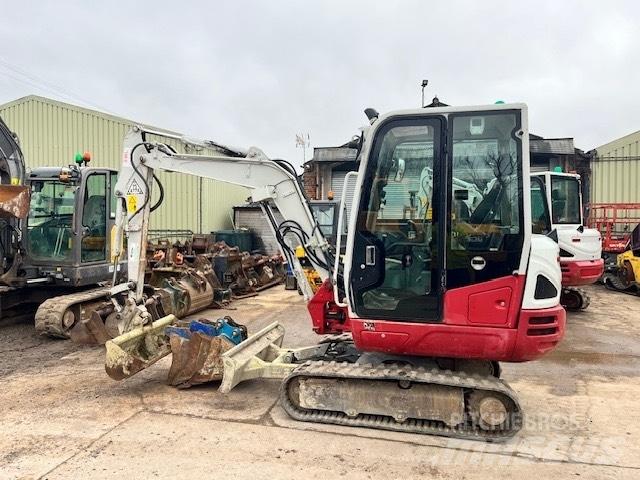 Takeuchi TB 230 小型挖掘机