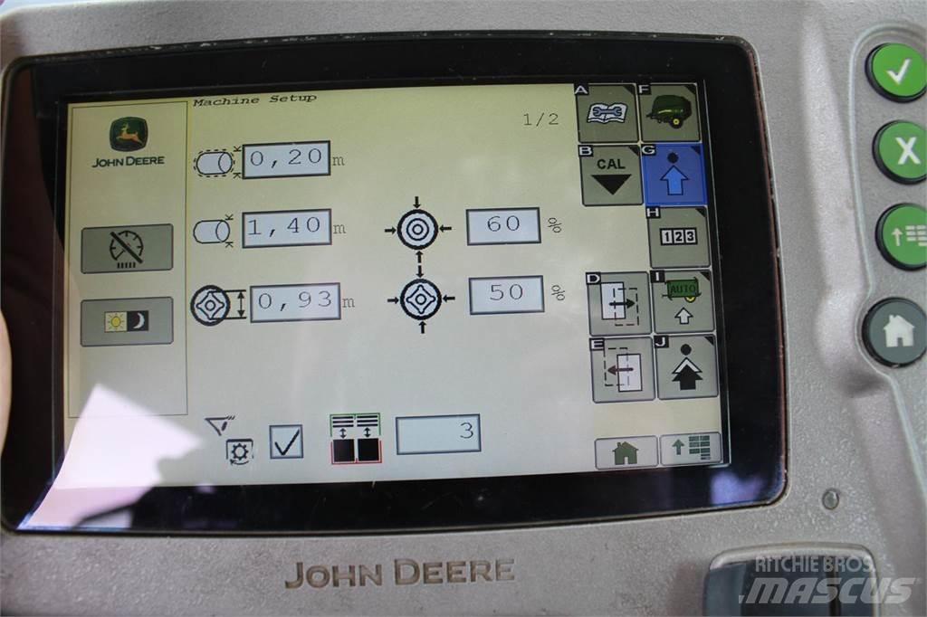 John Deere 990 圆捆打捆机