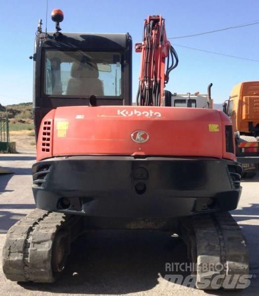 Kubota KX080-4 中型挖掘机