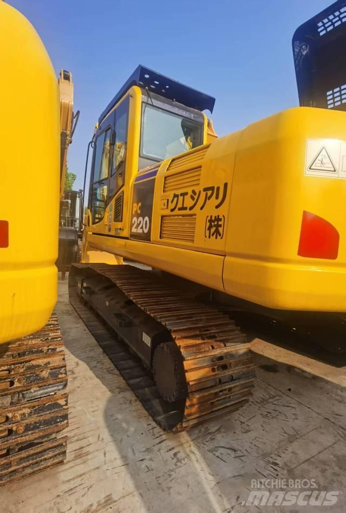 Komatsu PC 220 履带挖掘机