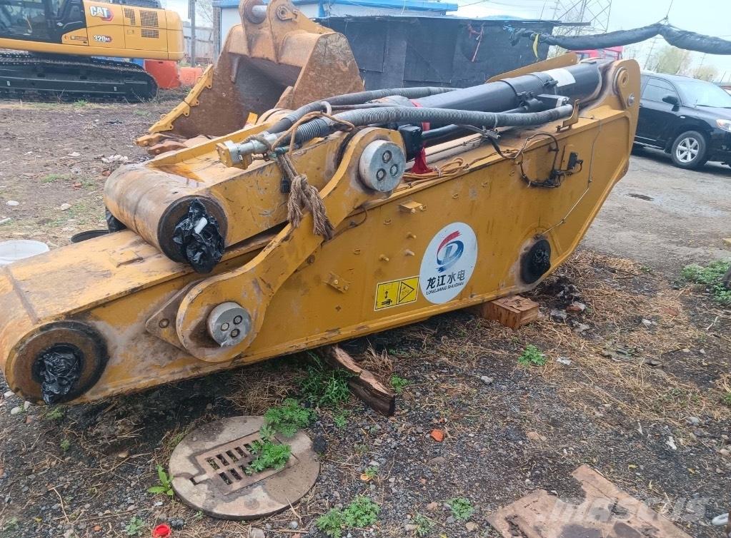 CAT 395 履带挖掘机