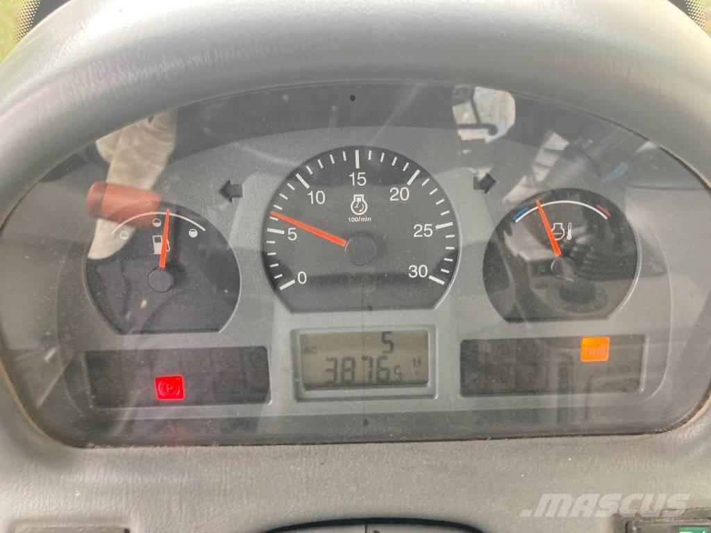 Valtra T 131 拖拉机/农用车