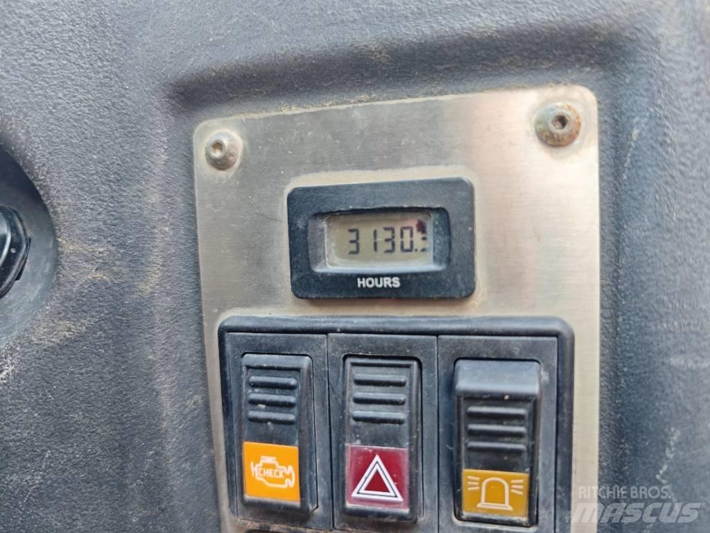 Ausa D 600 APG 翻斗车\公路型自卸车