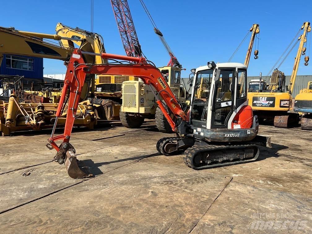Kubota KX 121-3 小型挖掘机