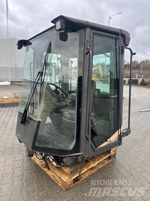 CASE 721 F USED CAB 驾驶室与内部