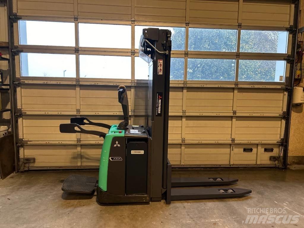 Mitsubishi SBV 16 P 行走式堆垛机