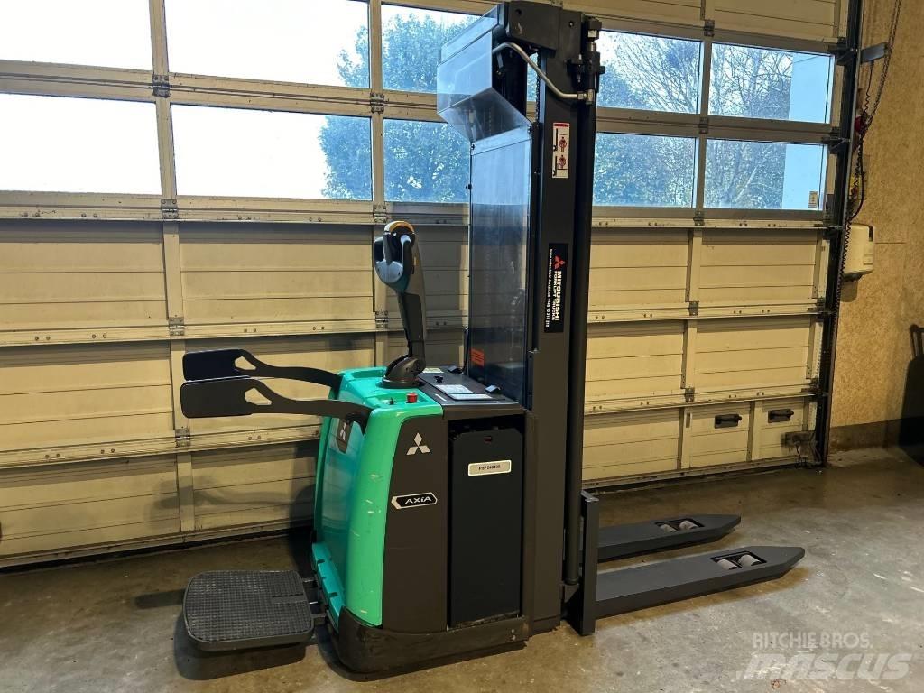 Mitsubishi SBV 16 P 行走式堆垛机