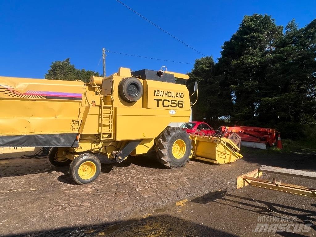 New Holland Tc56h 联合收割机