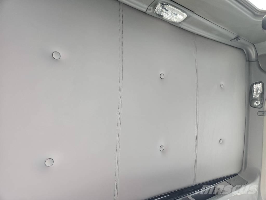 Kenworth T 800 牵引车