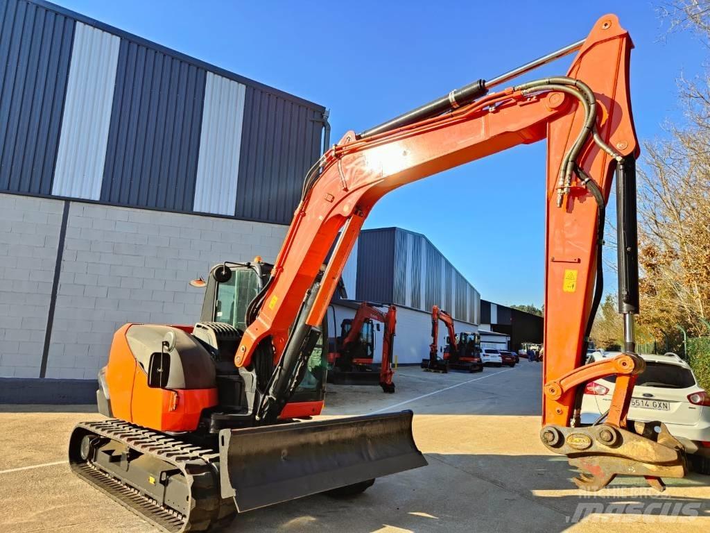 Kubota KX080-4a2 中型挖掘机