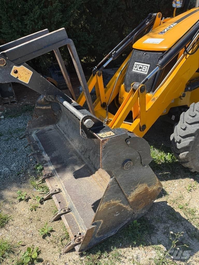 JCB 3 CX 反铲装载机