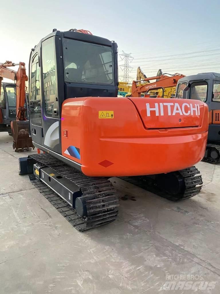 Hitachi ZX 70 中型挖掘机