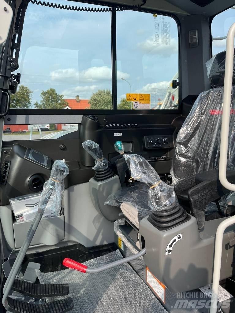 Takeuchi TB 290 中型挖掘机