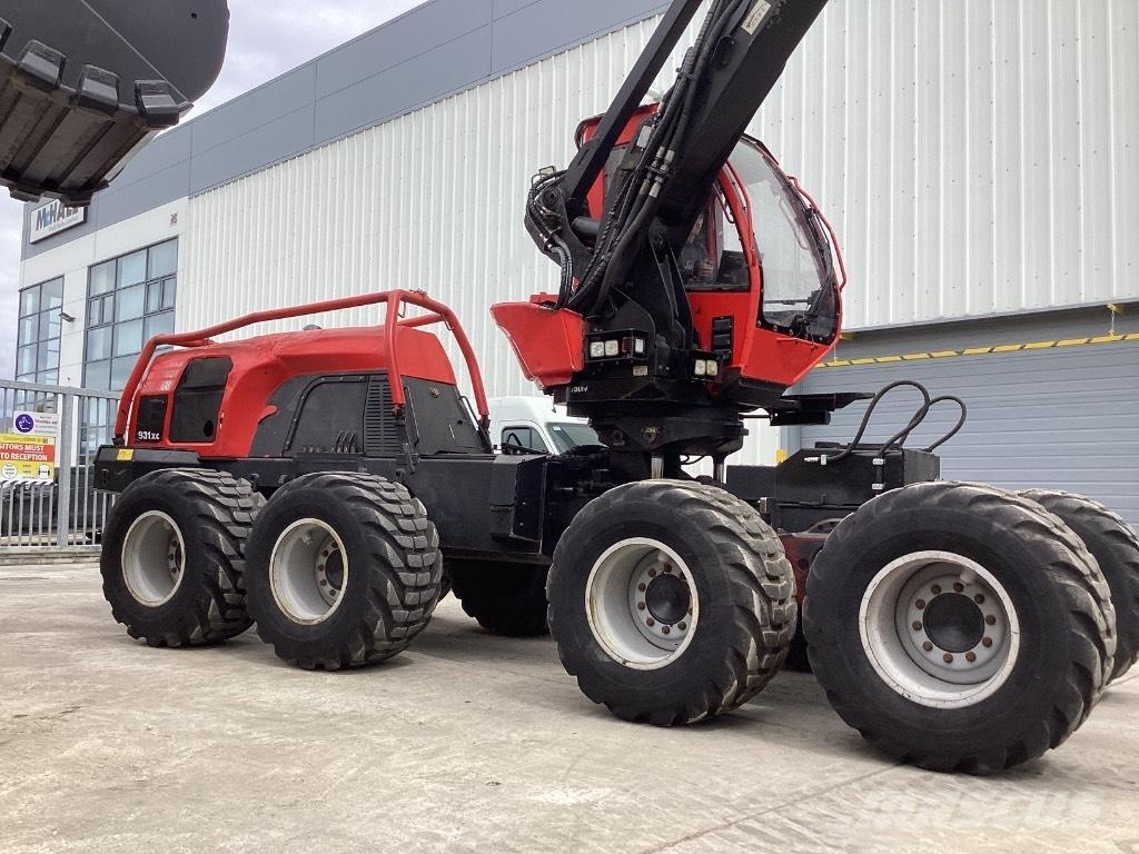 Komatsu 931 XC 收割机