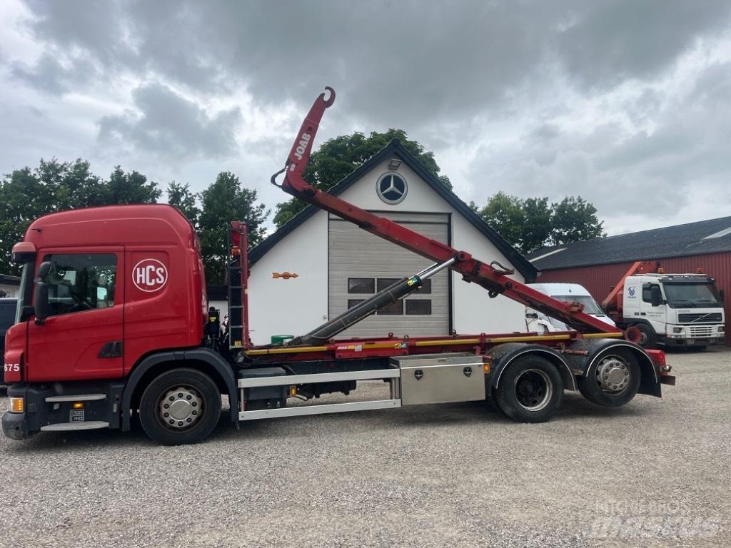 Scania P 320 工程吊钩车