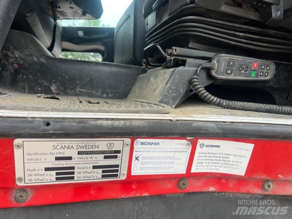 Scania P 320 工程吊钩车
