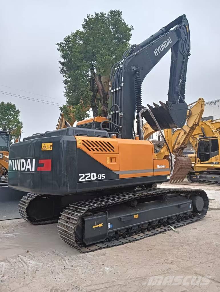 Hyundai 220 LC-9T 履带挖掘机