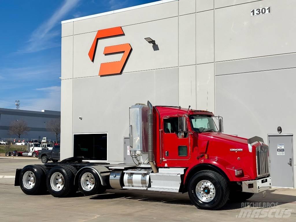 Kenworth T 800 牵引车