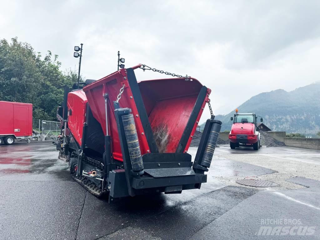 Bomag BF200C-2 沥青摊铺机