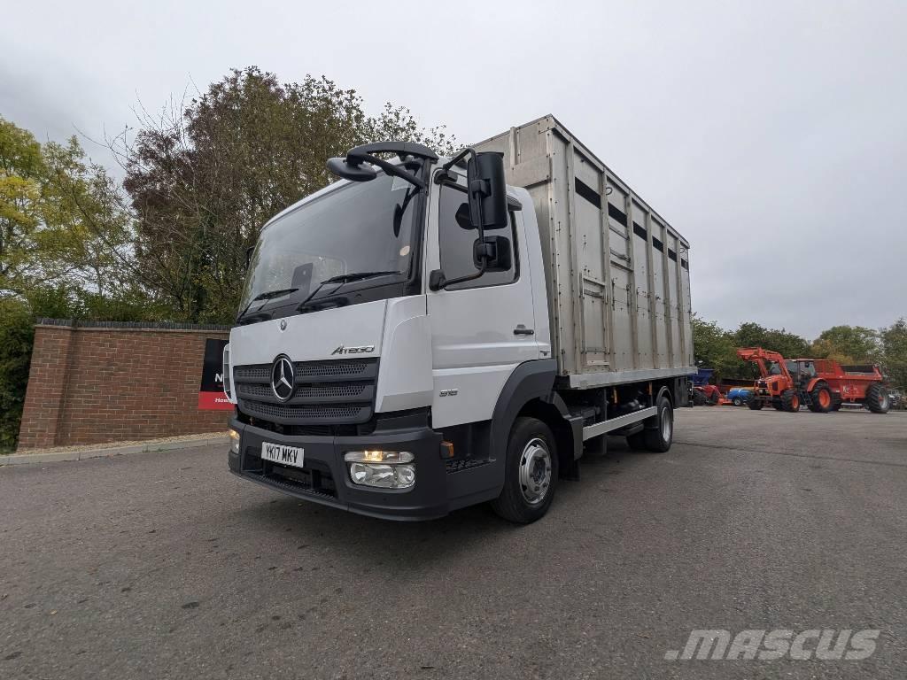 Mercedes-Benz 816 厢式货车