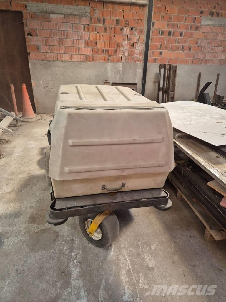 Walker Maaier 零回转割草机