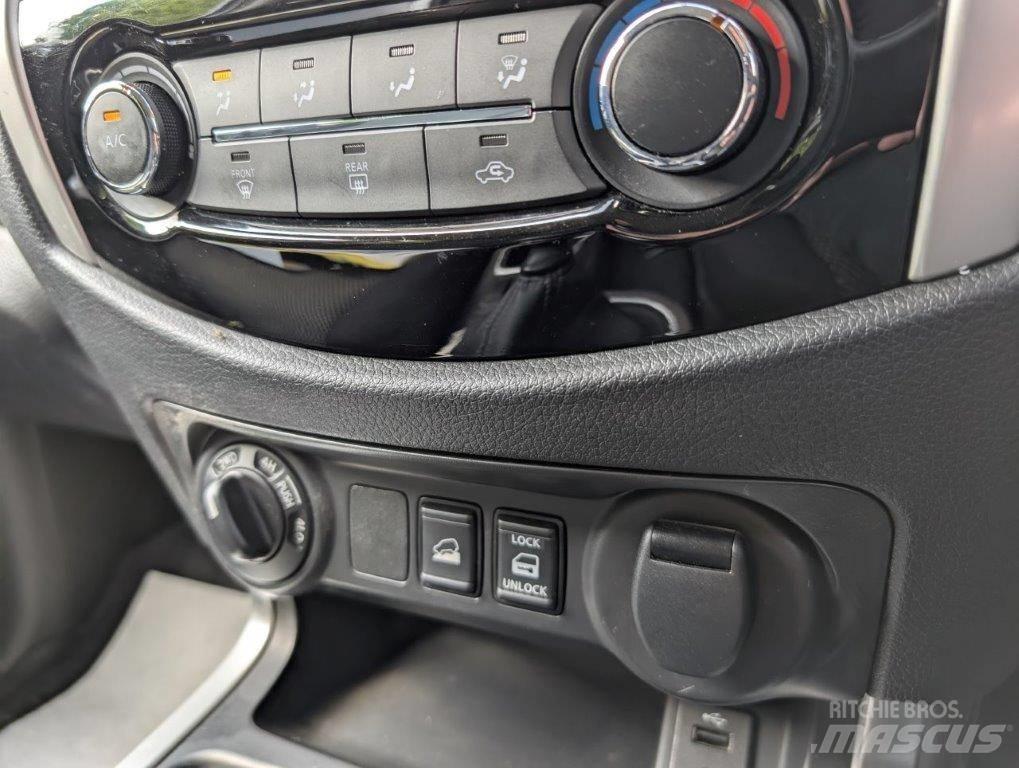 Nissan Navara 皮卡车