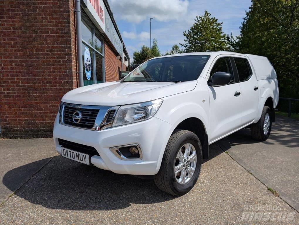 Nissan Navara 皮卡车
