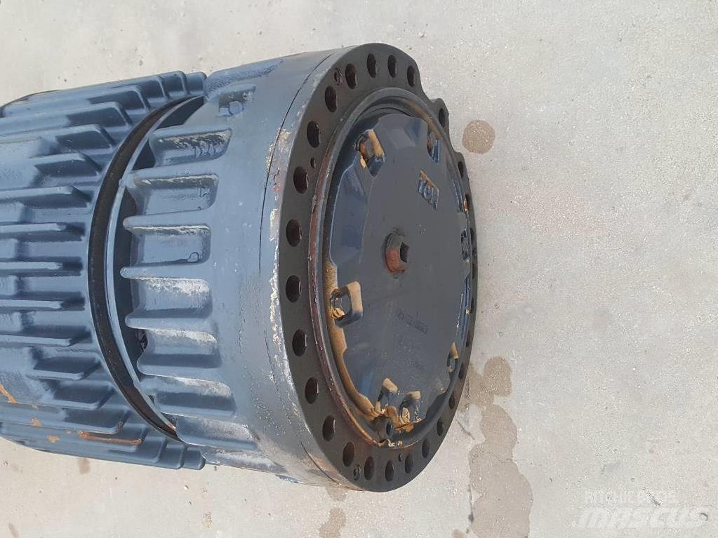 Komatsu WA500-6 轴