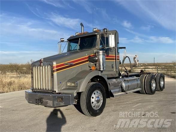 Kenworth T800 牵引车