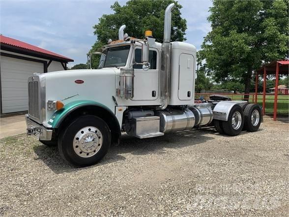 Peterbilt 367 牵引车