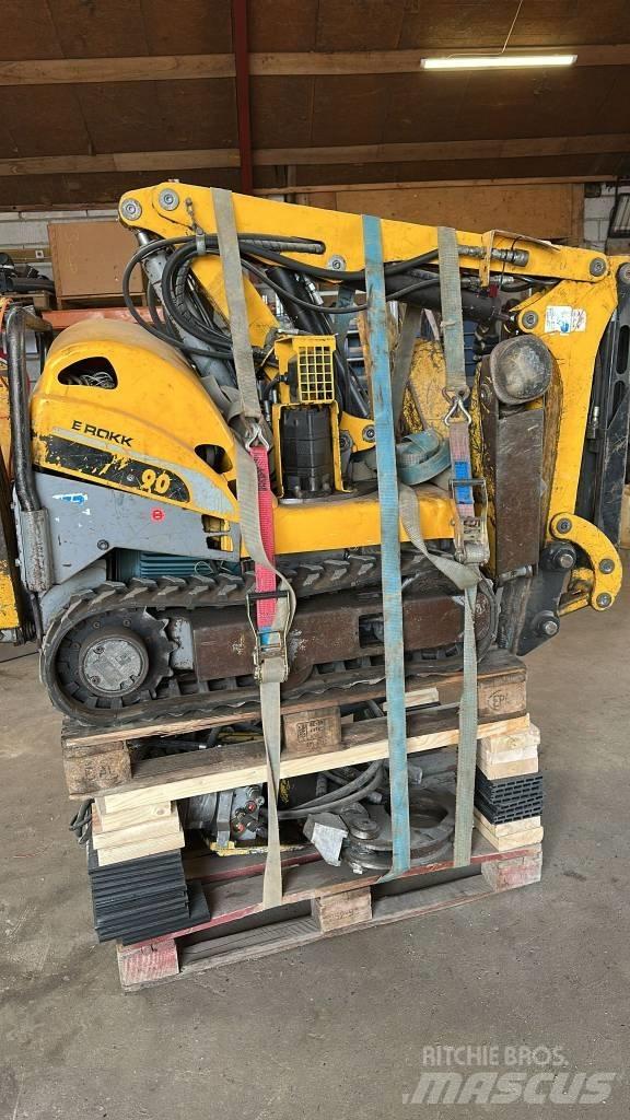 Brokk 90 组装挖掘机