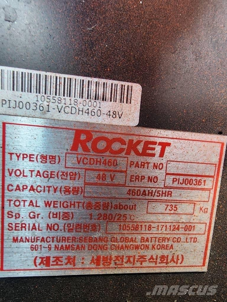 Toyota 7 FB 25 电动叉车