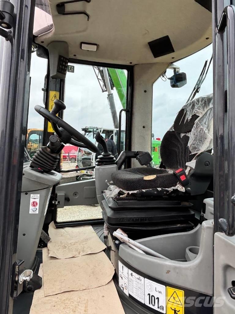 Yanmar V 120 轮式装载机
