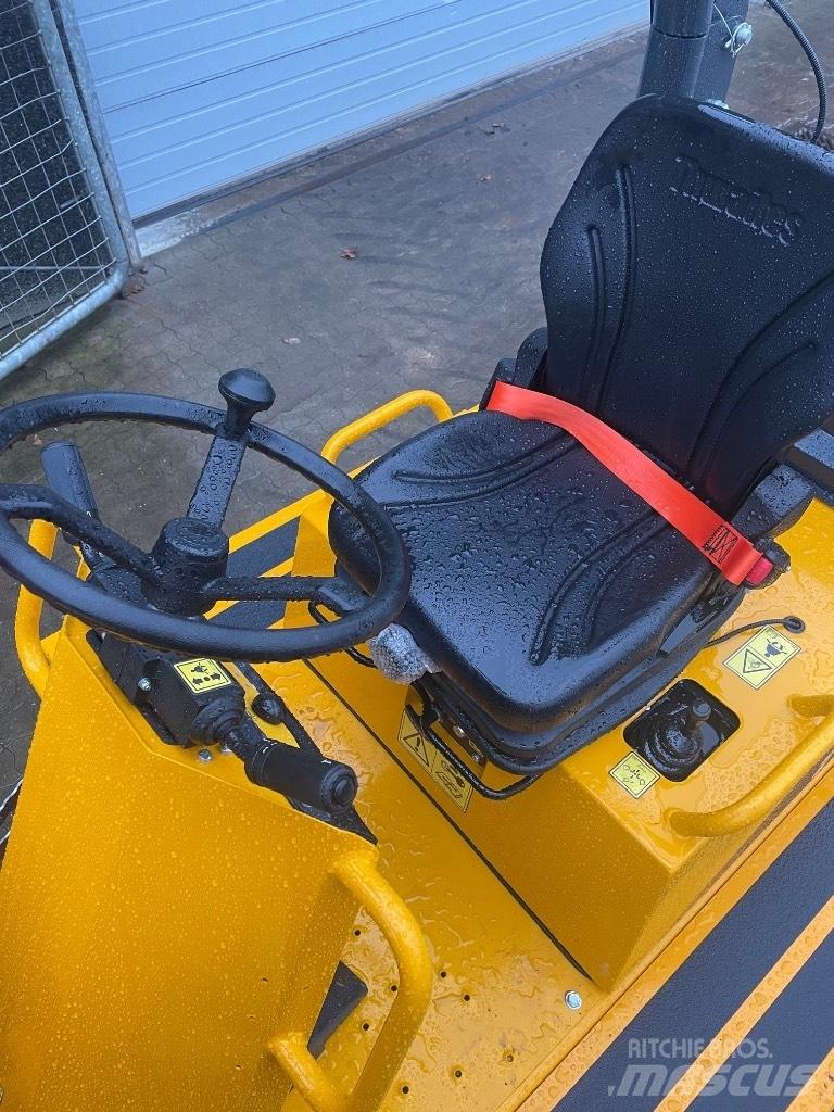 Thwaites 3 ton 刚性自卸车