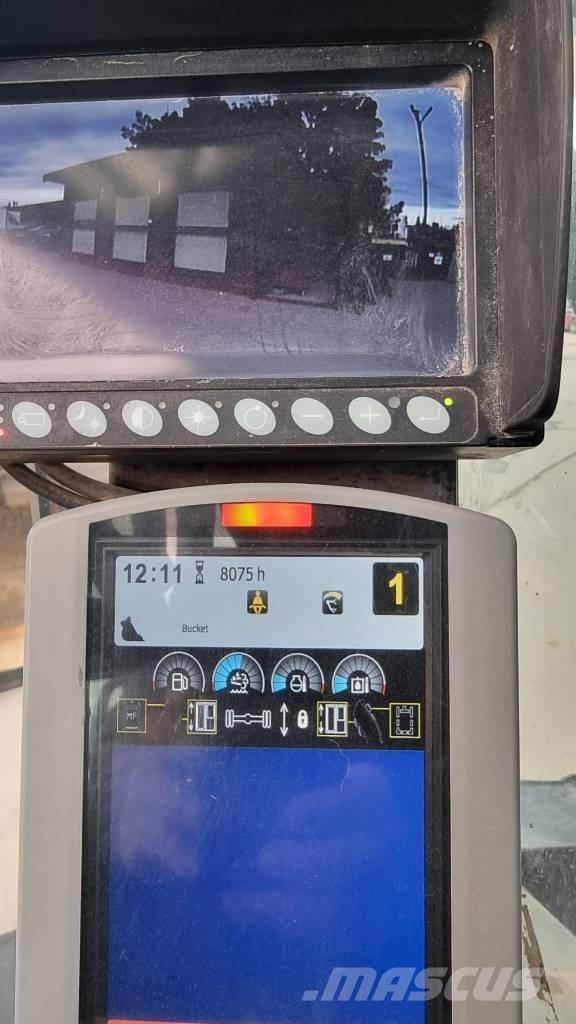 CAT MH 3022 工业挖掘机