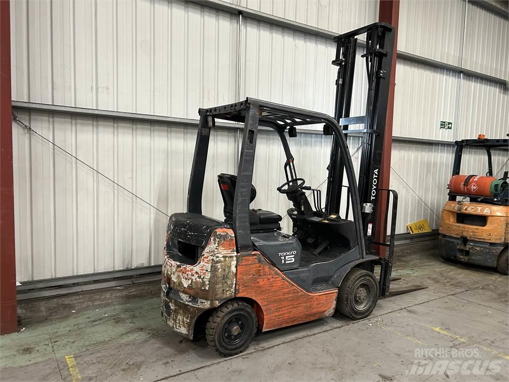 Toyota 02-8FDF15 柴油叉车