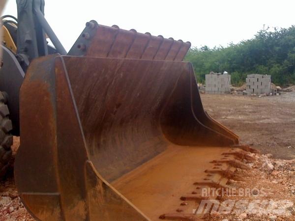 Volvo L180 轮式装载机