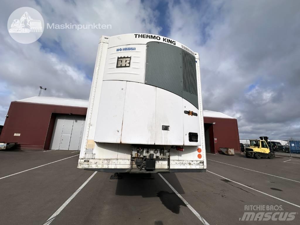 Schmitz SKO 24 保温半挂车