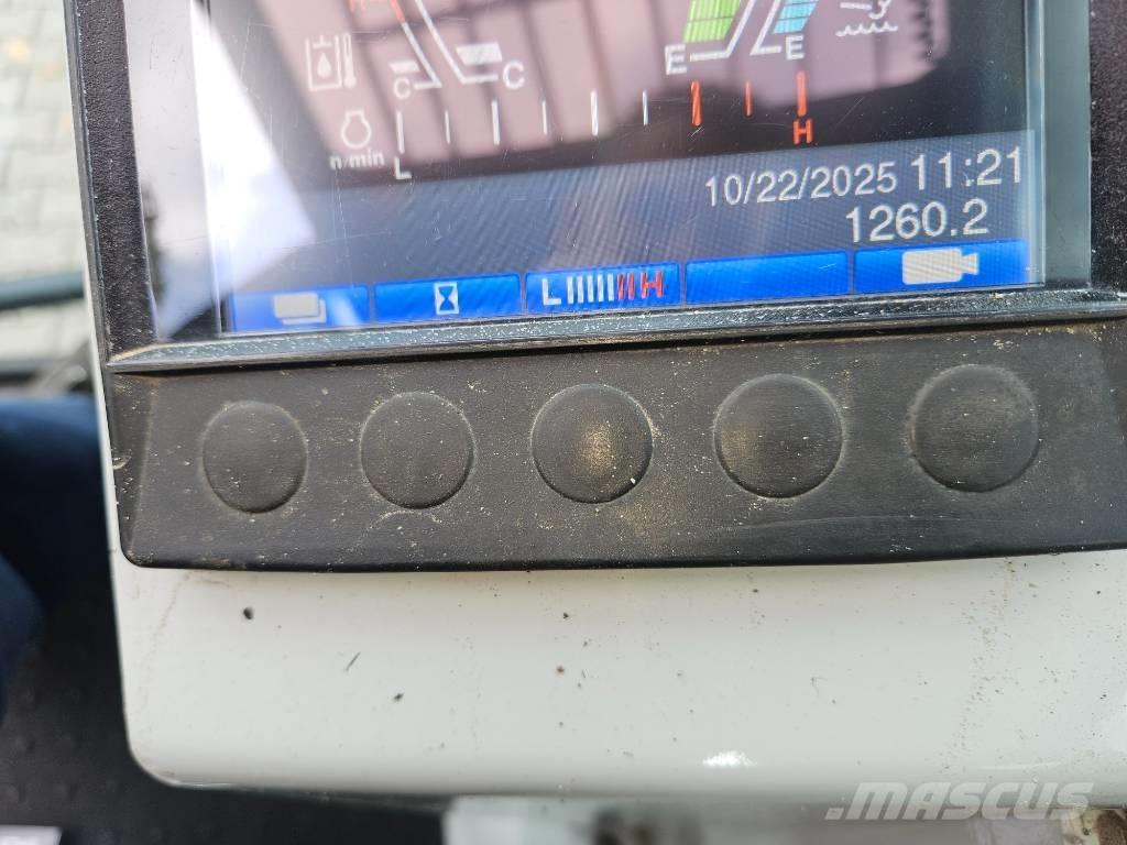 Takeuchi TCR50-2 履带式自卸车