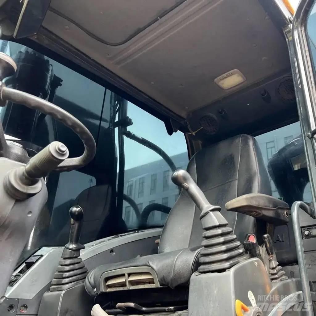 Hyundai R210W-9 轮式挖掘机
