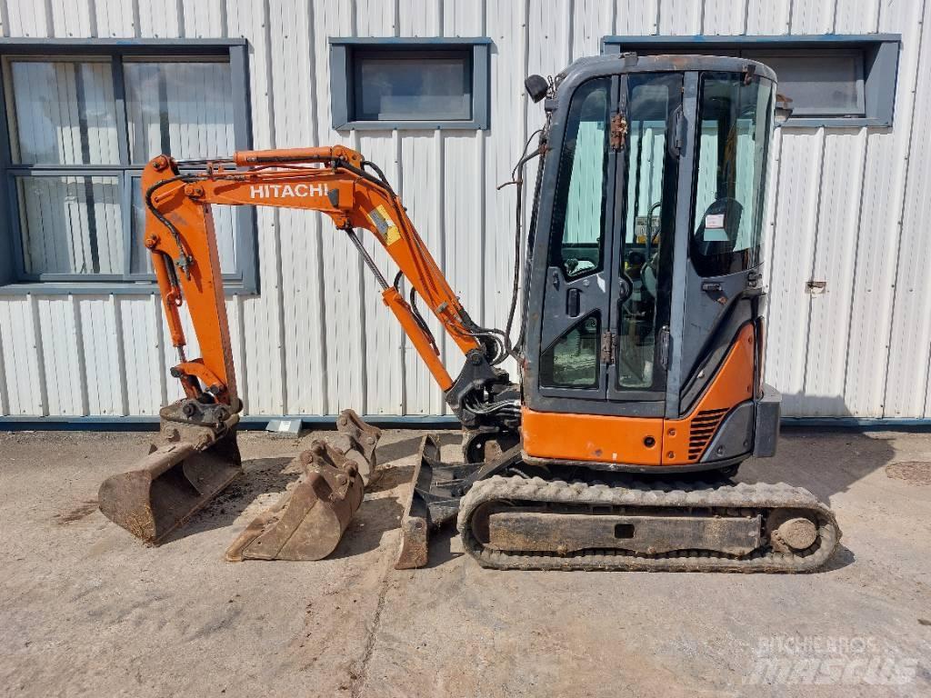 Hitachi ZX22U 小型挖掘机