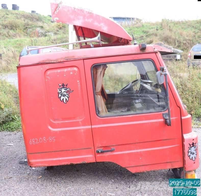 Scania P 82 M 驾驶室与内部