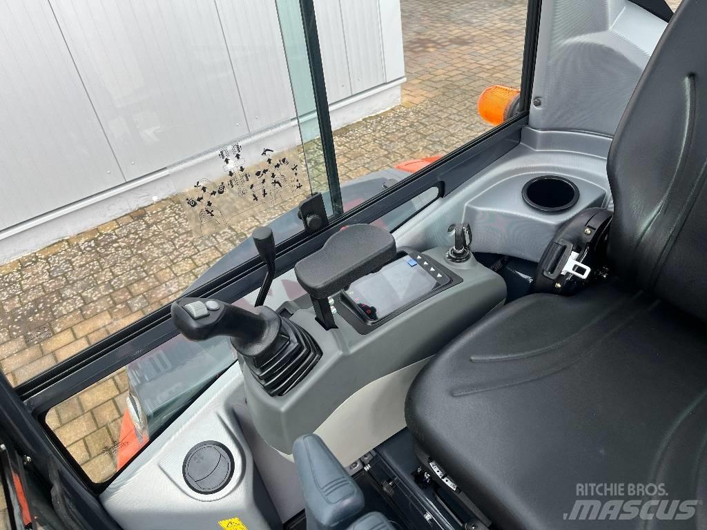 Atlas AC 25 UF 小型挖掘机