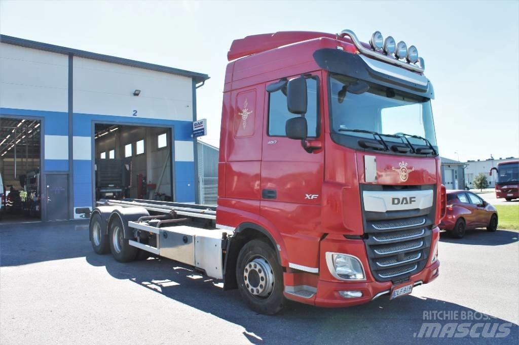 DAF XF 480 FAS 6x2 集装箱叉车
