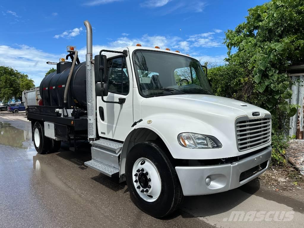 Freightliner M2 组合/真空油槽车