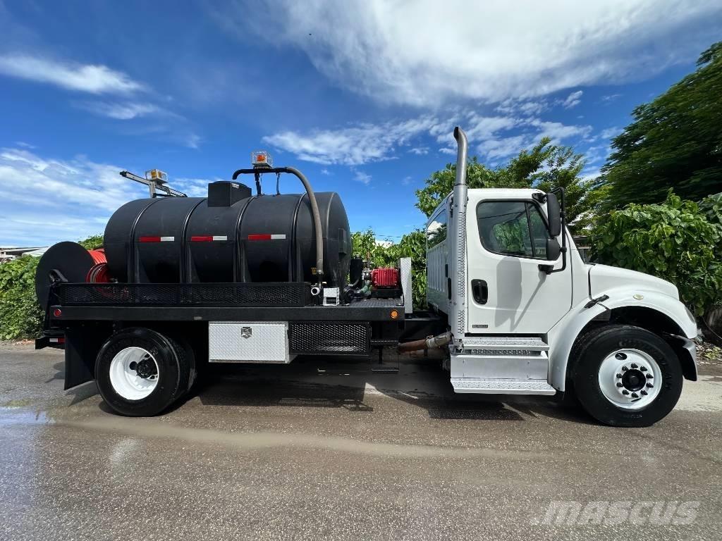 Freightliner M2 组合/真空油槽车