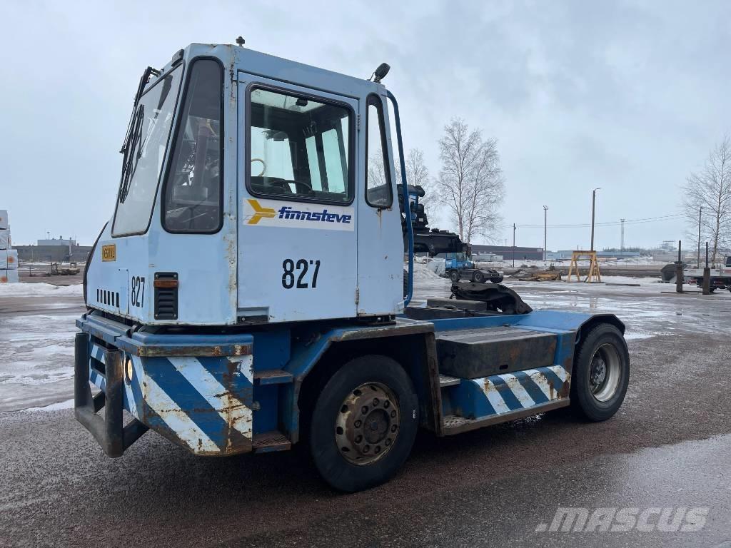Sisu TRX181 码头牵引车