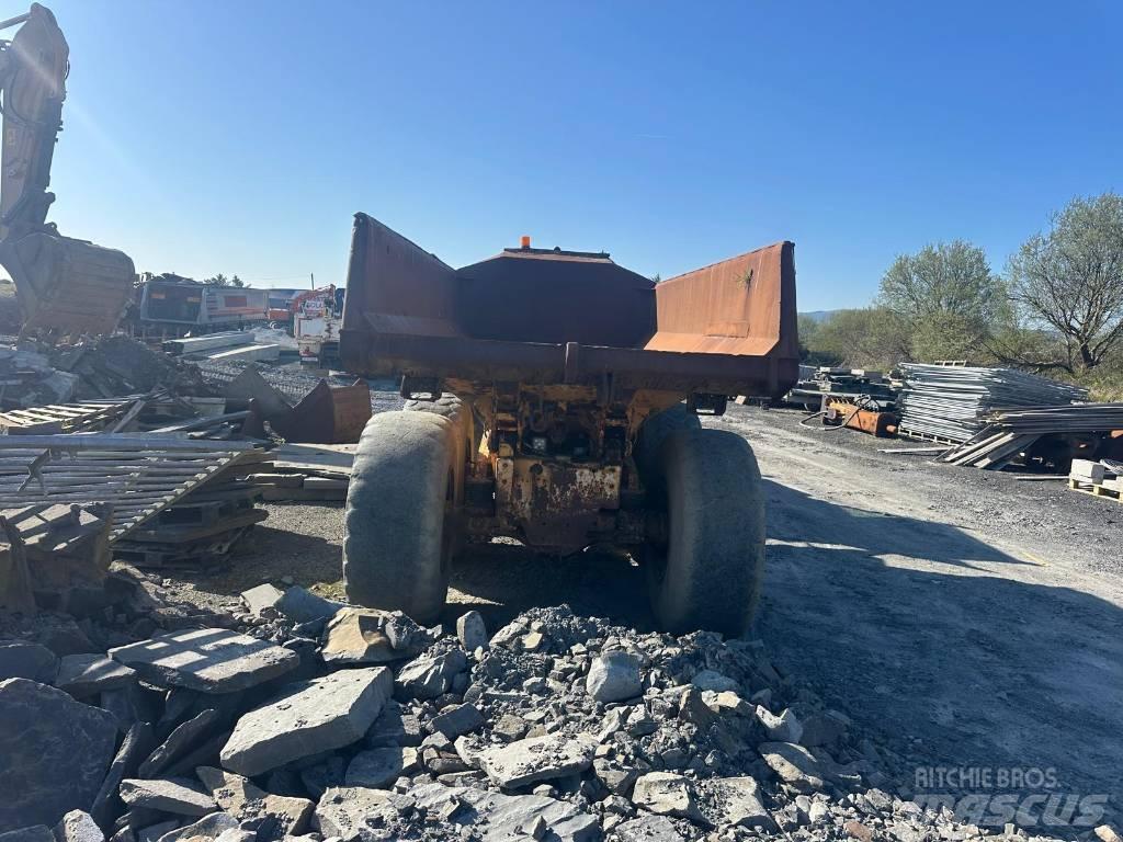 Volvo A 25 C 铰接式自卸车