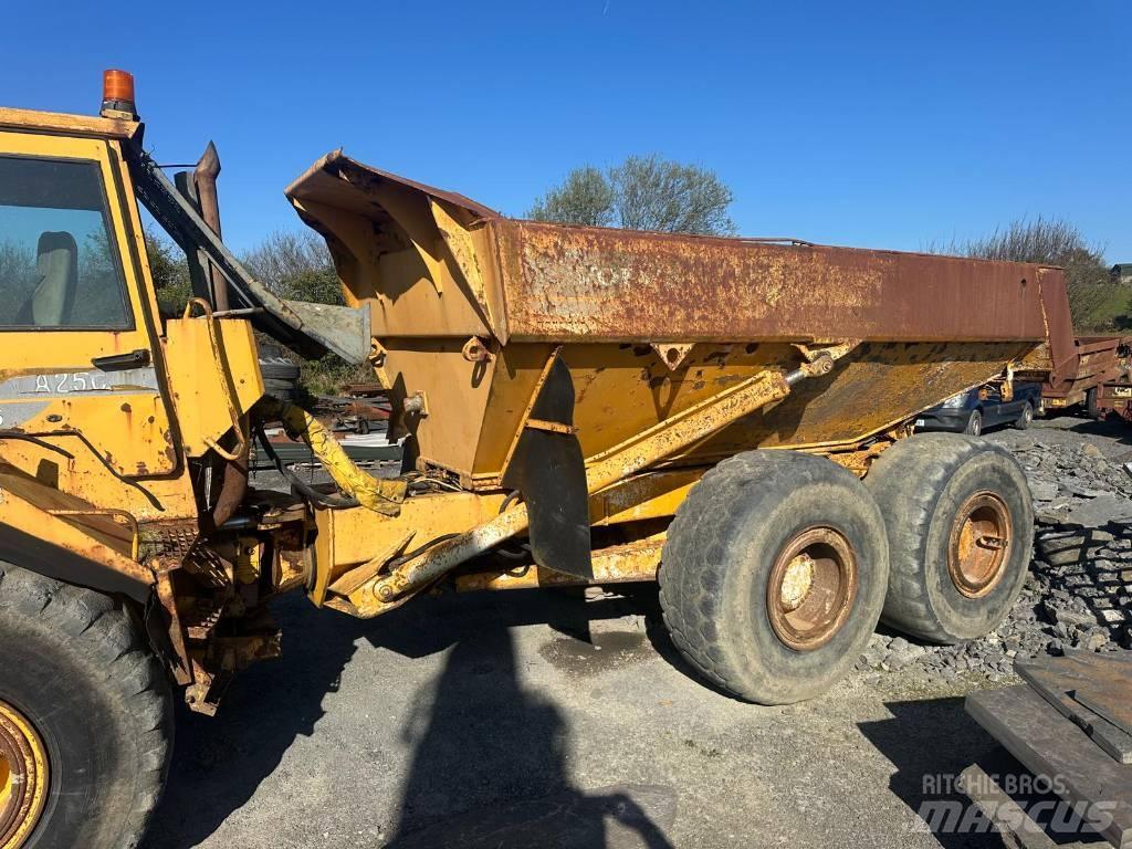 Volvo A 25 C 铰接式自卸车