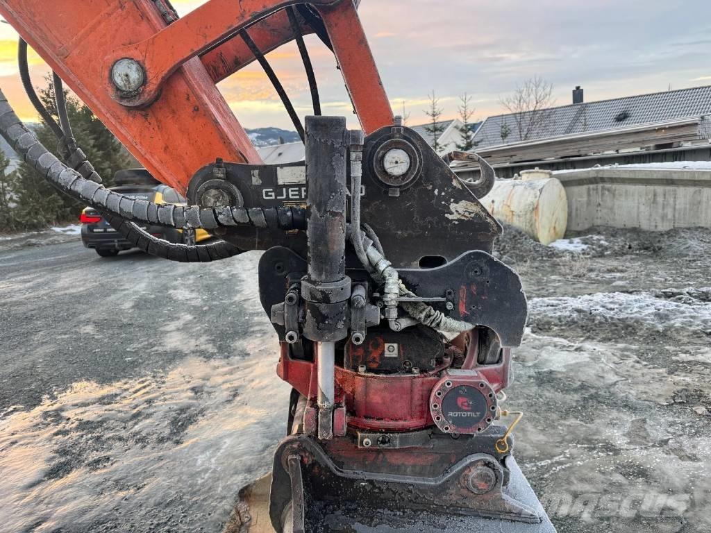 Doosan DX 140 W 轮式挖掘机